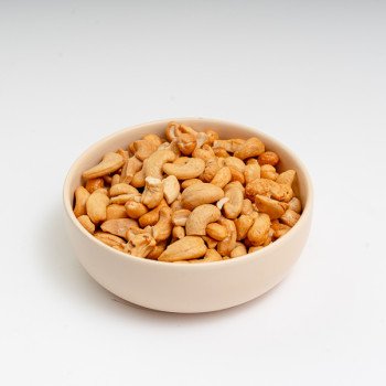 كاجو حبة وسط
